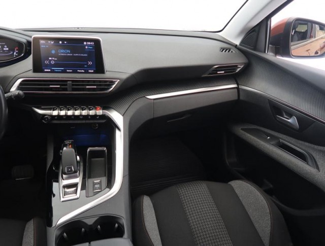 Peugeot 5008  PureTech 130 Active Pack