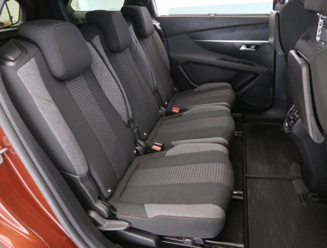Peugeot 5008  PureTech 130 Active Pack