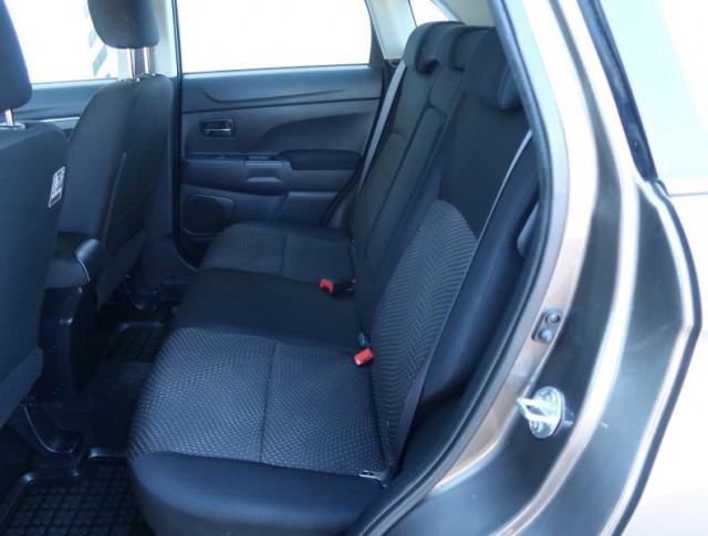 Mitsubishi ASX  1.8 DI-D MIVEC 