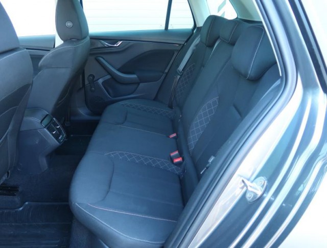 Škoda Kamiq  1.5 TSI 