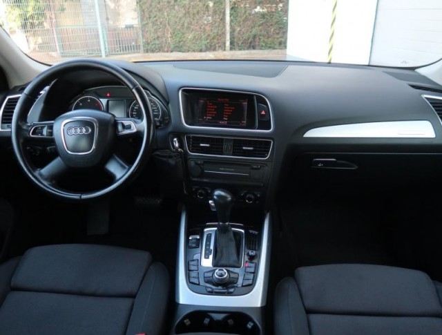 Audi Q5  2.0 TDI 