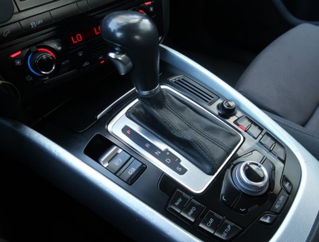 Audi Q5  2.0 TDI 