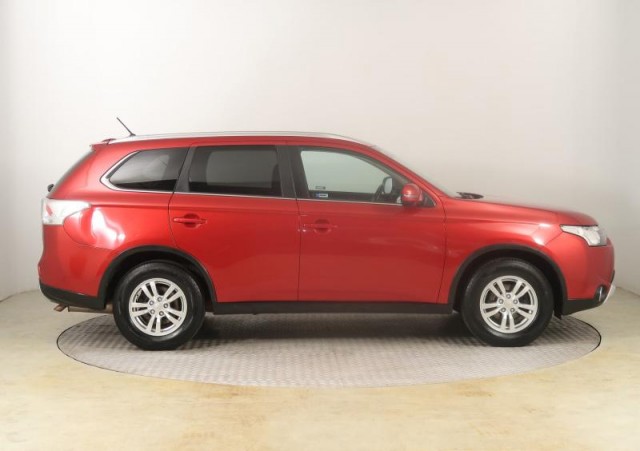 Mitsubishi Outlander  2.2 DI-D 