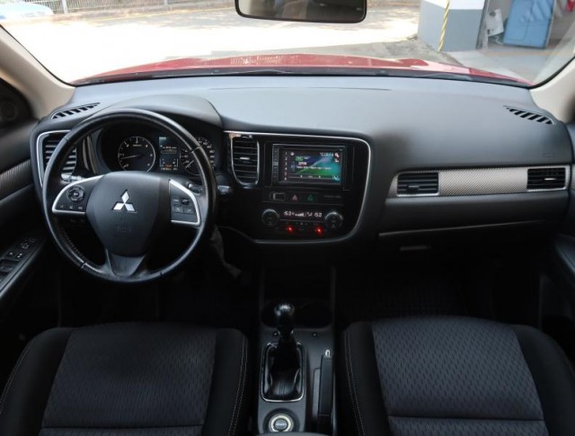 Mitsubishi Outlander  2.2 DI-D 