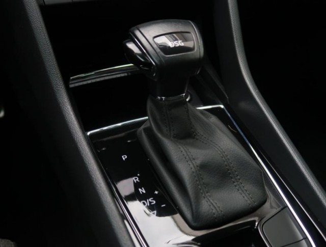 Škoda Karoq  1.5 TSI Style