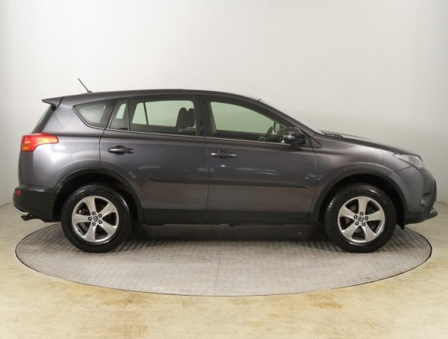 Toyota RAV 4  2.0 D-4D 