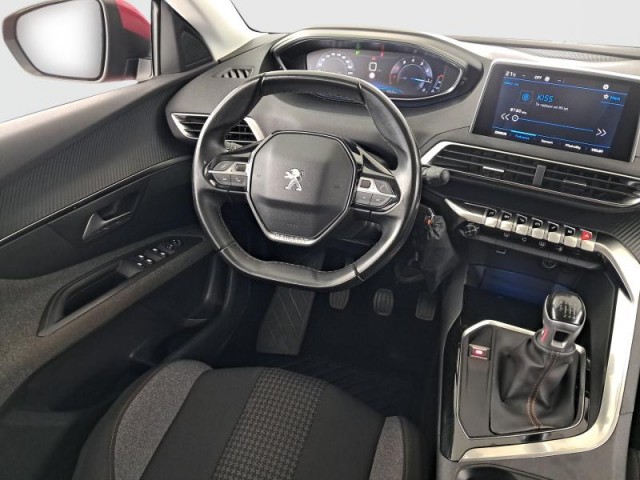 Peugeot 3008  1.2 PureTech 