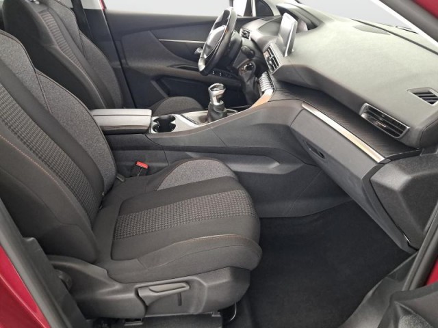 Peugeot 3008  1.2 PureTech 