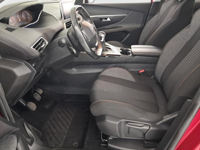 Peugeot 3008  1.2 PureTech 