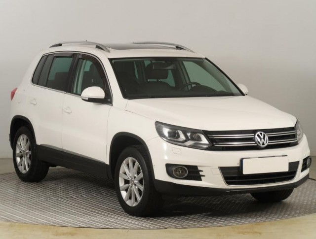 Volkswagen Tiguan  2.0 TSI 