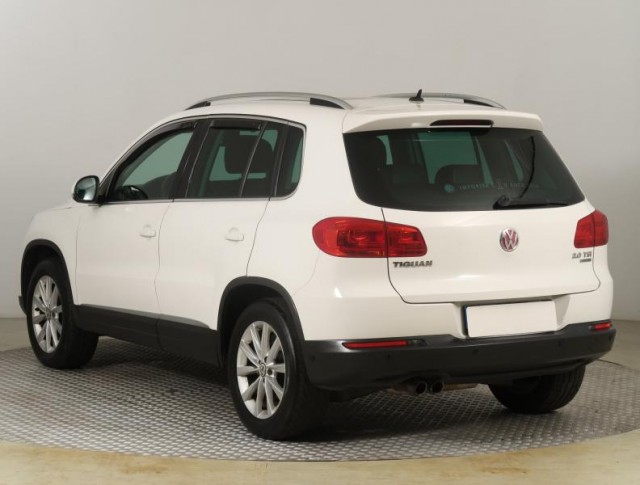 Volkswagen Tiguan  2.0 TSI 