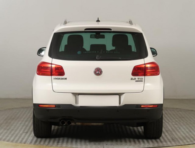 Volkswagen Tiguan  2.0 TSI 