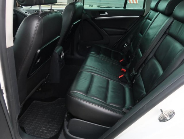 Volkswagen Tiguan  2.0 TSI 