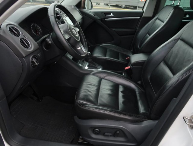Volkswagen Tiguan  2.0 TSI 