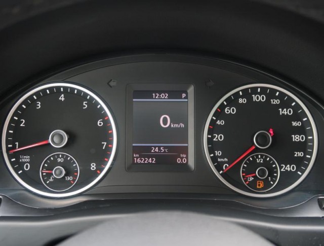 Volkswagen Tiguan  2.0 TSI 