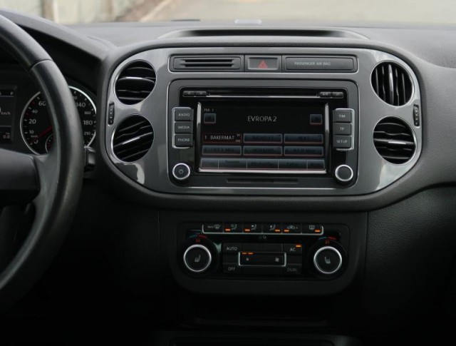 Volkswagen Tiguan  2.0 TSI 