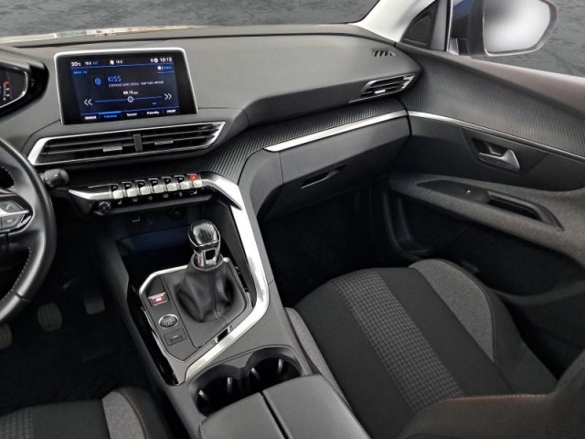 Peugeot 3008  1.2 PureTech 