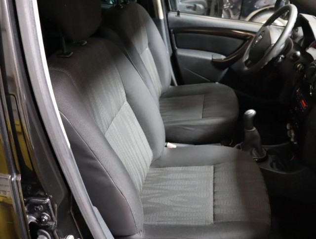 Dacia Duster  1.6 16V Access