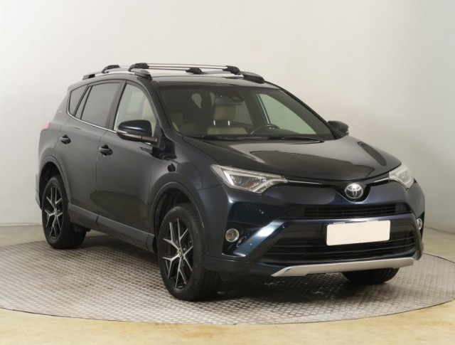 Toyota RAV 4  2.0 D-4D Selection
