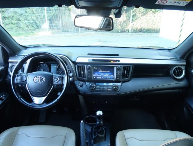 Toyota RAV 4  2.0 D-4D Selection