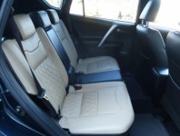 Toyota RAV 4  2.0 D-4D Selection