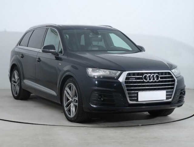 Audi Q7  3.0 TDI S-Line