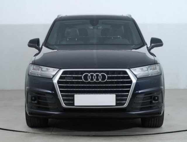 Audi Q7  3.0 TDI S-Line