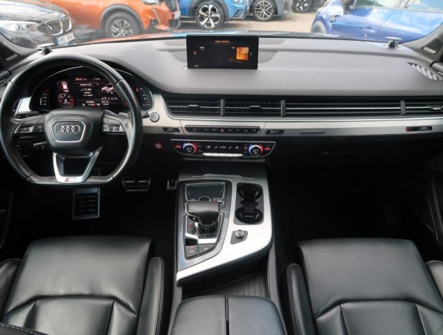 Audi Q7  3.0 TDI S-Line
