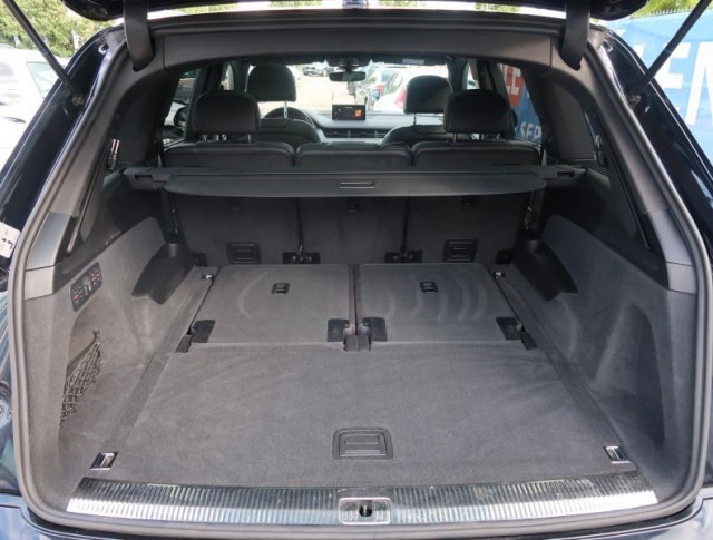 Audi Q7  3.0 TDI S-Line