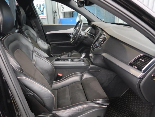 Volvo XC90  D5 AWD R-Design