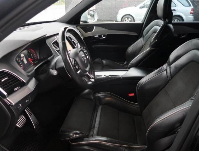 Volvo XC90  D5 AWD R-Design