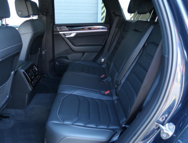 Volkswagen Touareg  3.0 TDI R-Line