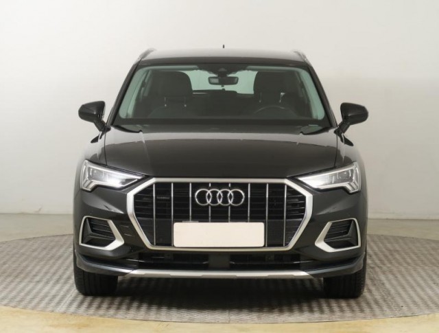 Audi Q3  40 TFSI 
