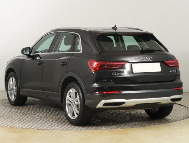 Audi Q3  40 TFSI 