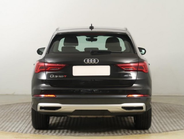 Audi Q3  40 TFSI 