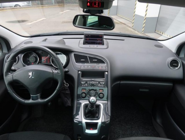 Peugeot 5008  2.0 HDI 