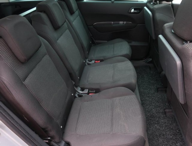 Peugeot 5008  2.0 HDI 