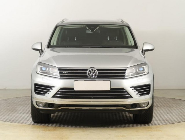 Volkswagen Touareg  3.0 TDI 