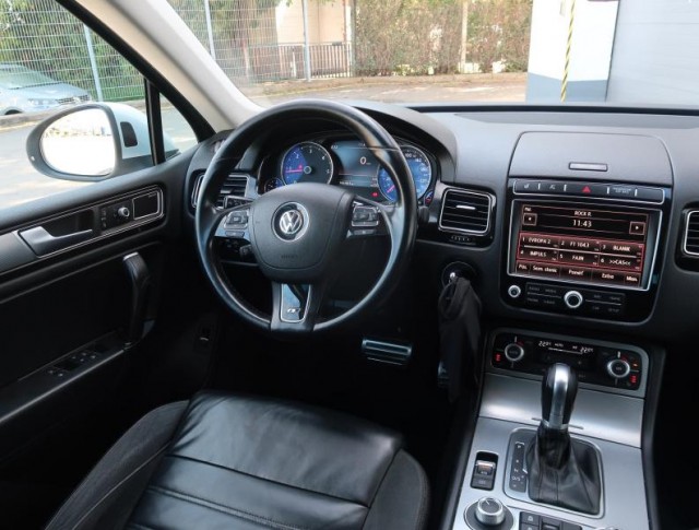 Volkswagen Touareg  3.0 TDI 