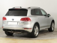 Volkswagen Touareg  3.0 TDI 