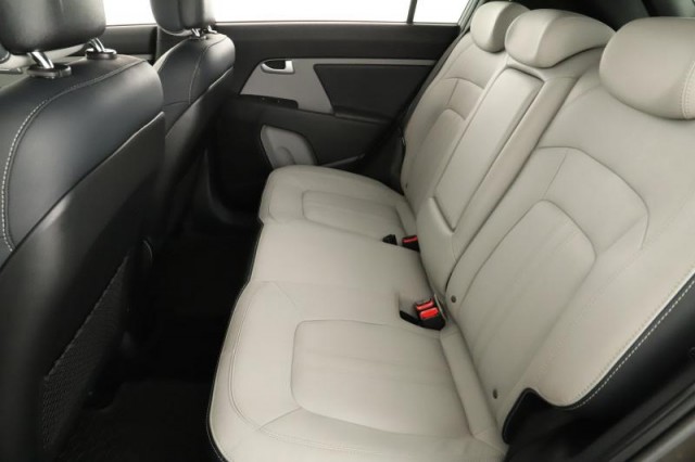 Kia Sportage  1.6 GDI 