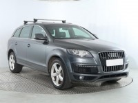 Audi Q7  3.0 TDI .