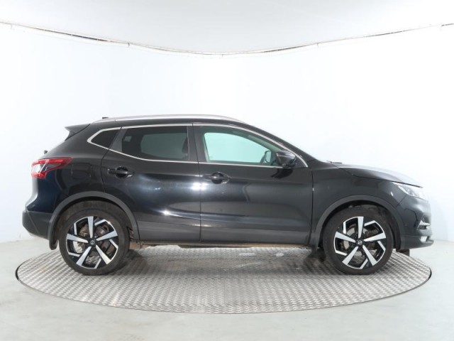 Nissan Qashqai  1.2 DIG-T 