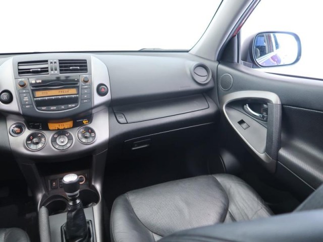 Toyota RAV 4  2.2 D-CAT 