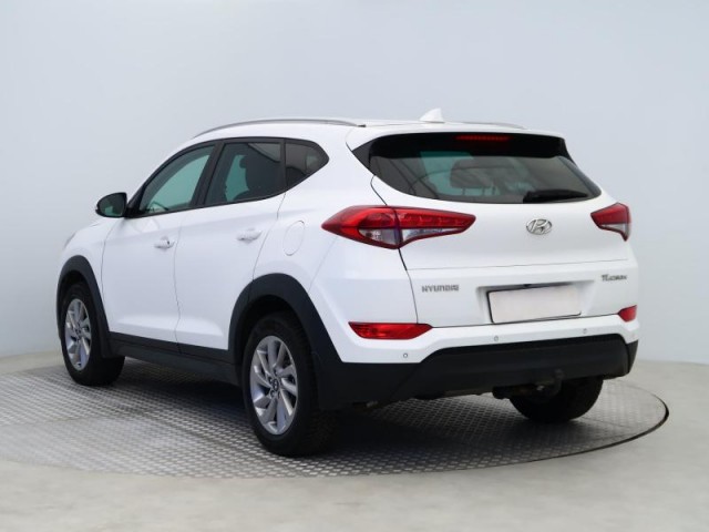 Hyundai Tucson  1.7 CRDi Trikolor