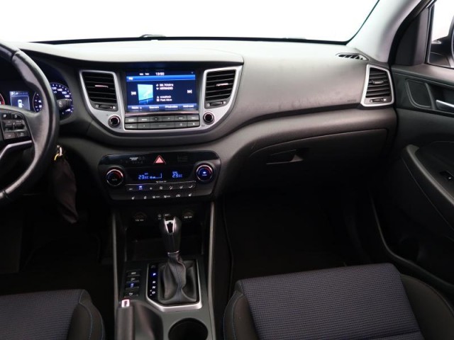 Hyundai Tucson  1.7 CRDi Trikolor