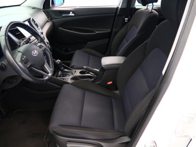 Hyundai Tucson  1.7 CRDi Trikolor