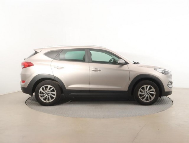 Hyundai Tucson  1.7 CRDi 