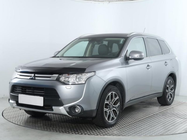 Mitsubishi Outlander  2.2 DI-D 