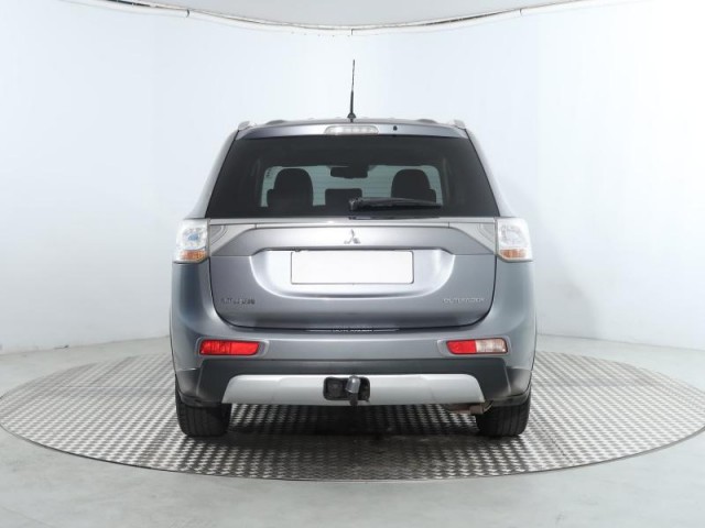 Mitsubishi Outlander  2.2 DI-D 